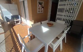 Apartamento con piscina y cerca de la playa